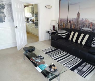 2 bedroom flat to rent - Photo 3
