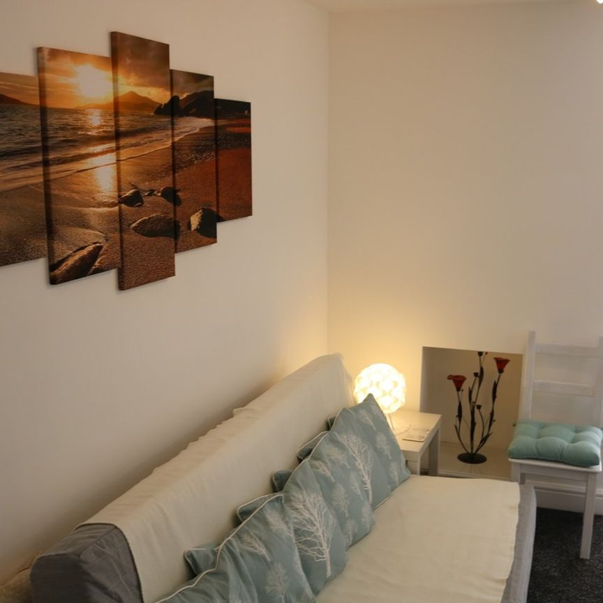 2 Bed Flat, Bayswater Road, BS7 - Photo 1