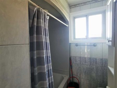 For Lease - 155 Edmonton Drive Unit# Upper, Toronto, Ontario - Photo 2