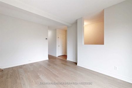 For Lease - 109 William Curtis Circle, Newmarket, Ontario - Photo 3