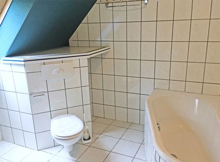 Dachgeschosswohnung mit Extras! - Photo 5