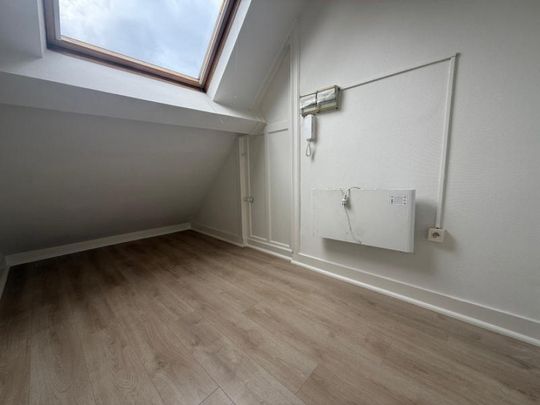 LOUE !!! Penthouse 1ch de +/- 40m² - Forest - Photo 1