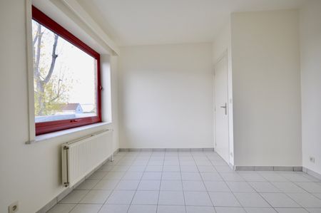 Instapklaar appartement langsheen invalsweg naar Ronse - Photo 2