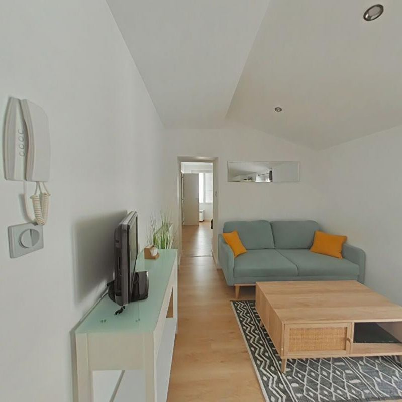 Location Appartement 2 pièces Meublé 31m² ROMANS SUR ISERE 26100 - Photo 1