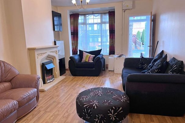 3 bedroom terraced house to rent - Photo 1