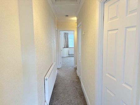2 bedroom semi-detached bungalow to rent - Photo 3