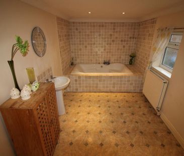 3 bedroom terraced house to rent - Photo 2