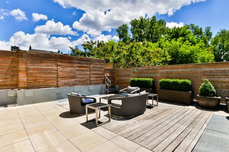 For Lease - 835 St Clair Avenue Unit# 401, Toronto, Ontario - Photo 2