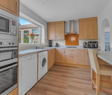 3 bedroom semi-detached house to rent - Photo 1