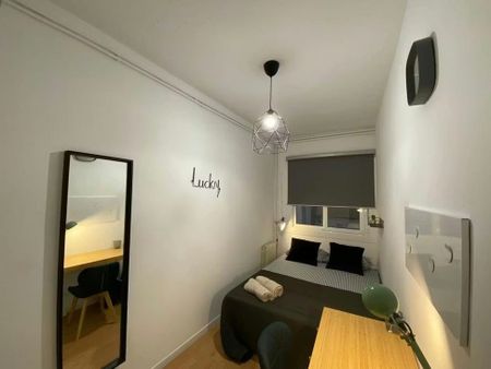 Avinguda dels Quinze, Barcelona, Catalonia 08016 - Photo 3