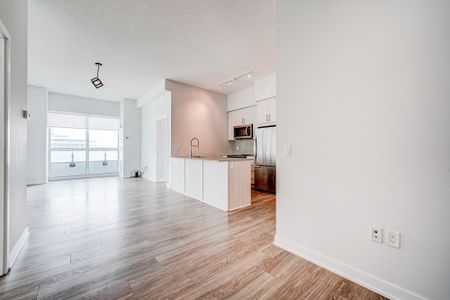 For Lease - 4055 Parkside Village Drive Unit# 422, Mississauga, Ontario - Photo 2