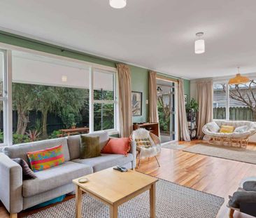 Private, Secure Home - Photo 1