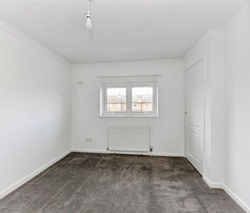 Ullswater Avenue - Photo 1
