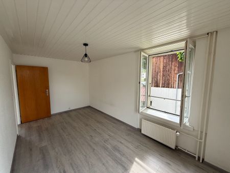 Rez de chaussée - Appartement pratique et abordable avec place de parc et JARDIN COMMUN - Foto 4