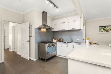 96 Watsonia Road, Watsonia VIC 3087 - Photo 3