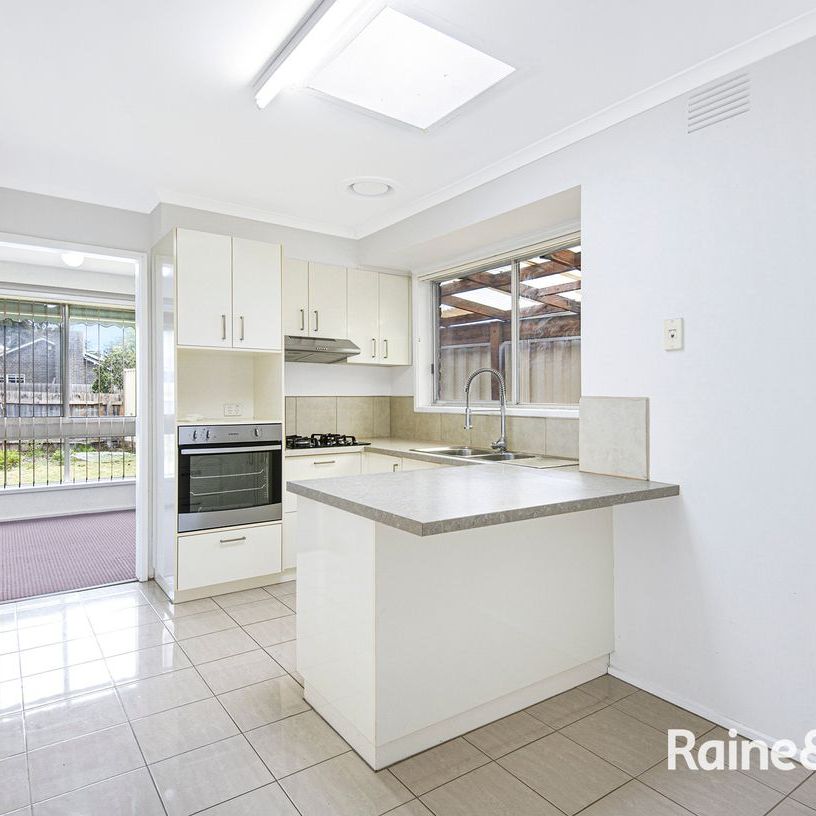 1/18 Circle Drive, Cranbourne, VIC 3977 - Photo 1