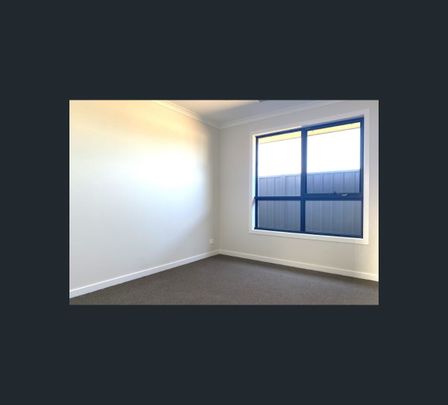 30 Giovanni Dr, Angle Vale, SA 5117 - Photo 1