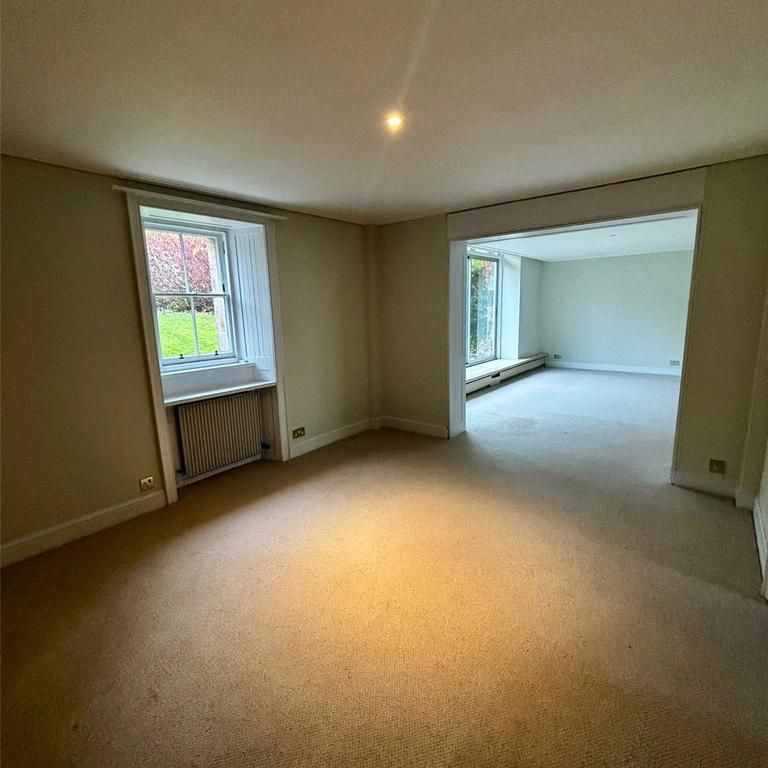 5 bedroom detached house to rent - Photo 1