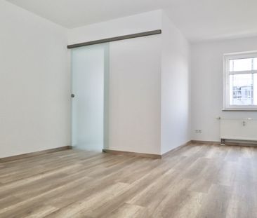 2-Raum Wohnung • Aufzug • individuell • Schloßchemnitz • Einbauküch... - Photo 1