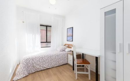 Calle Almácera, Valencia, Valencian Community 46017 - Photo 5