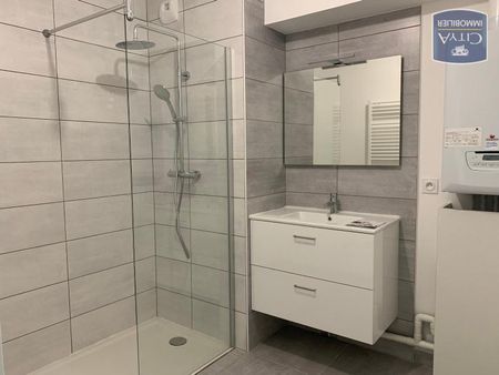 Location Appartement 3 pièces 63m² CHASSIEU 69680 - Photo 4