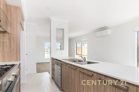 Family Comfort in a Peaceful Court Location - Photo 5