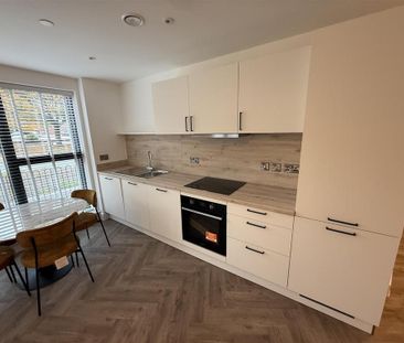 3 bedroom apartment to rent - Photo 5