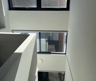 3-bedroom shared house / townhouse, Churchill Road - Photo 6