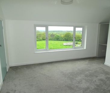 4 bedroom semi-detached house to rent - Photo 4