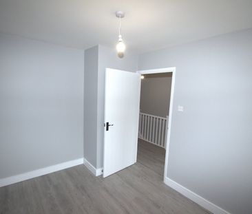 3 Bed Terraced House, Prospect Vale, SE18 - Photo 6