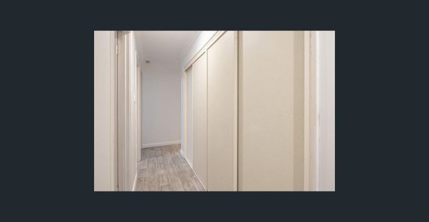 The Best in Baldivis! Pool Servicing Included! - Photo 1