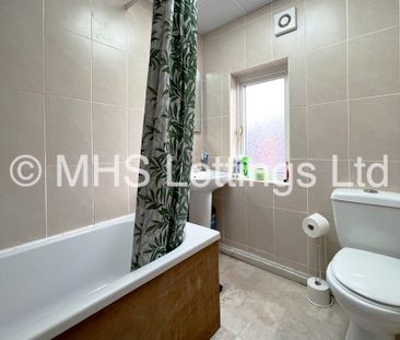 3 Bedroom Mid Terraced House for rent in Mayville Avenue - Photo 1