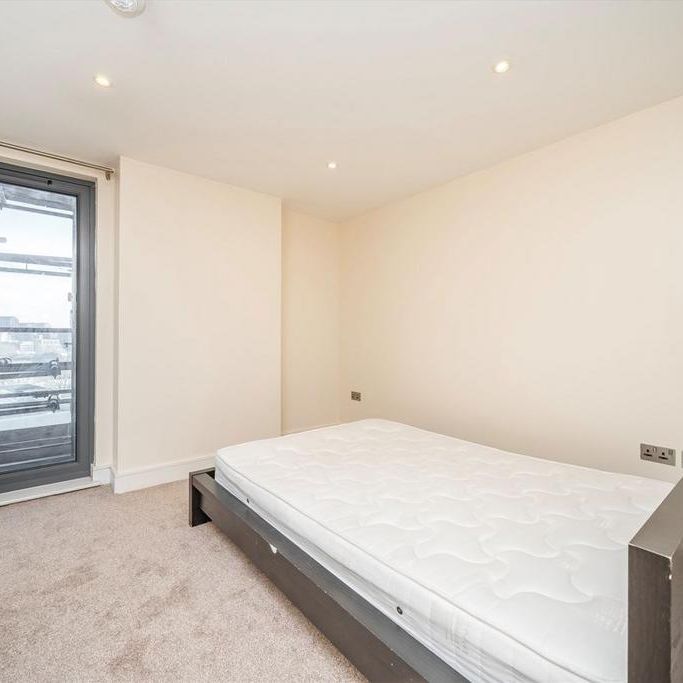 3 bedroom flat to rent - Photo 1