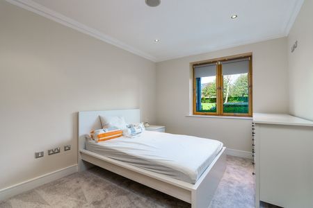 Hawthorn House, Farmleigh Woods, Castleknock, Dublin 15, D15 AW96 - Photo 2