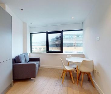 Studio to rent - Photo 6