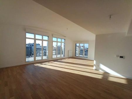 location Appartement T4 DE 102.8m² À COURBEVOIE - Photo 3