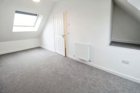 3 bedroom end of terrace house to rent - Photo 4