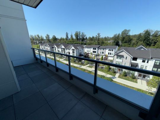 Brand New 3 Bedroom Condo – Half Months Rent Free! - Photo 1