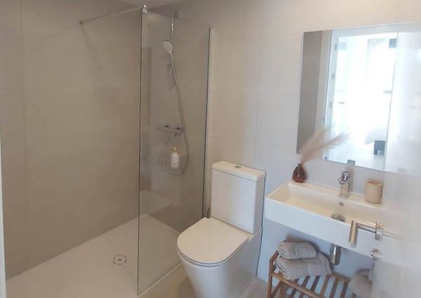 For rent long term NEW and MODERN apartment with 2 bedrooms in Denia