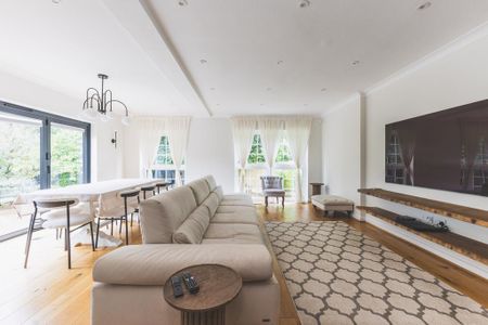 4 bedroom detached house to rent - Photo 4