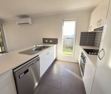 2/11 Bulloo Crescent - Photo 5