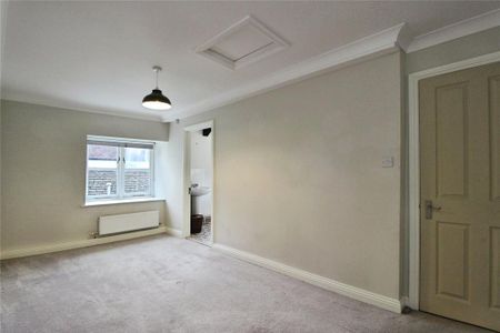 3 bedroom terraced house to rent - Photo 4