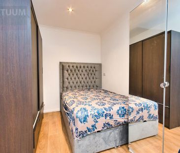 Studio to rent - Photo 2