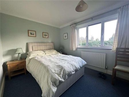 Greenhill Road, Farnham, Surrey, GU9 - Photo 4