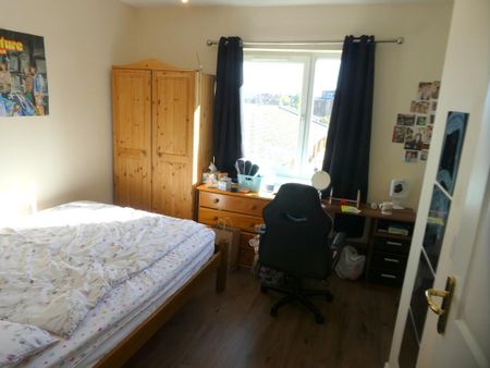 4 bedroom townhouse to rent - Photo 5