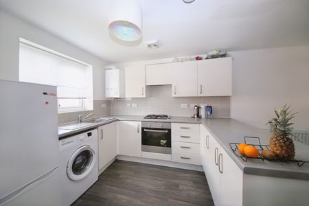 Ribble Road, Platt Bridge, WN2 - Photo 5