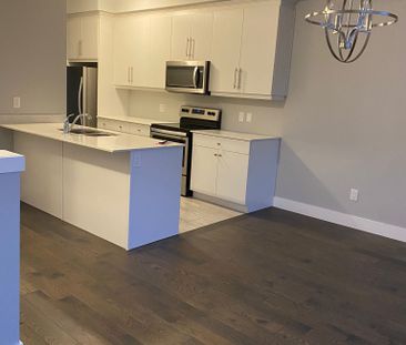 For Lease - 2070 Meadowgate Boulevard Unit# 51, London South, Ontario - Photo 2