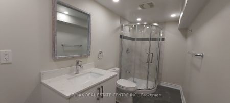 Detached Home For Lease | W8129568 - Photo 4