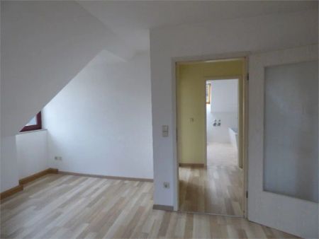 Großzügige 1,5-Raum-Dachgeschosswohnung - Photo 5