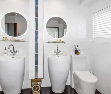 Spacious, Stylish & Perfect for Entertaining! - Photo 5